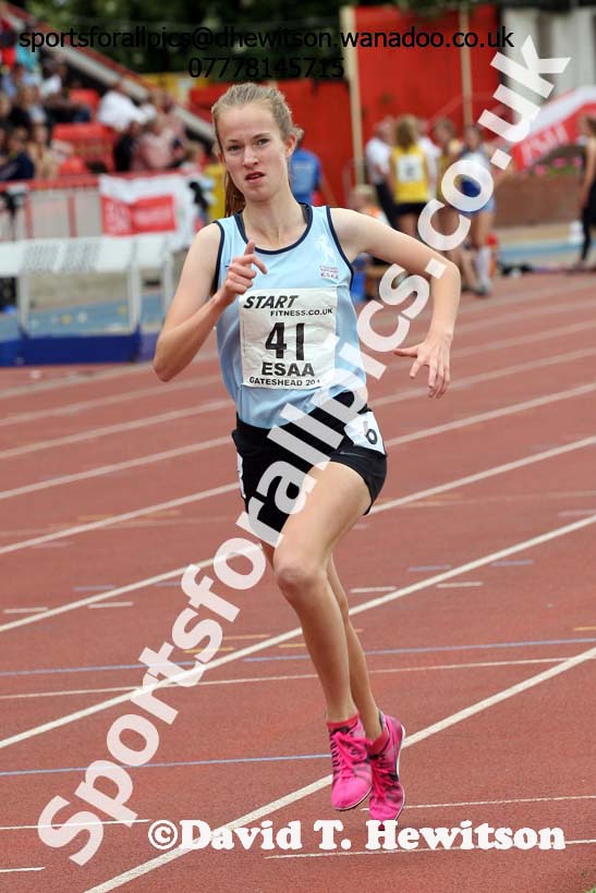 Junior girls 1500 metres, 2015 English Schools Track and Field Champs., Gateshead Stadium. Photo: David T. Hewitson/Sports for All Pics
